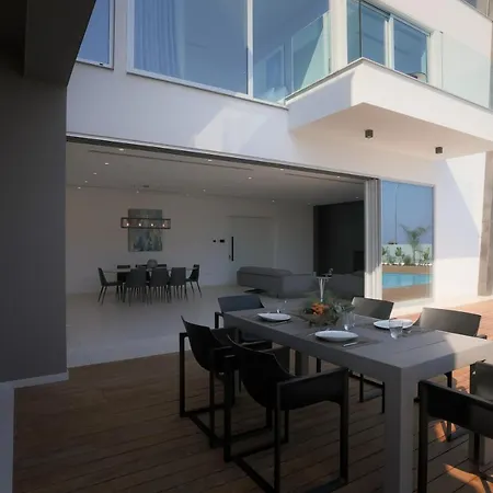 Cove Seaview Villas - Aqua *