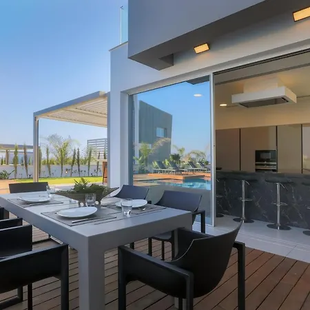 Cove Seaview Villas - Aqua Βίλα