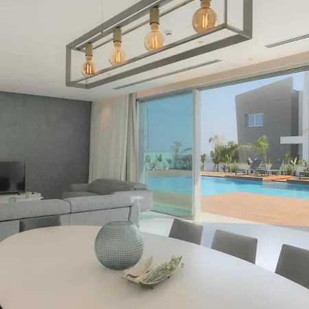 Cove Seaview Villas - Aqua *
